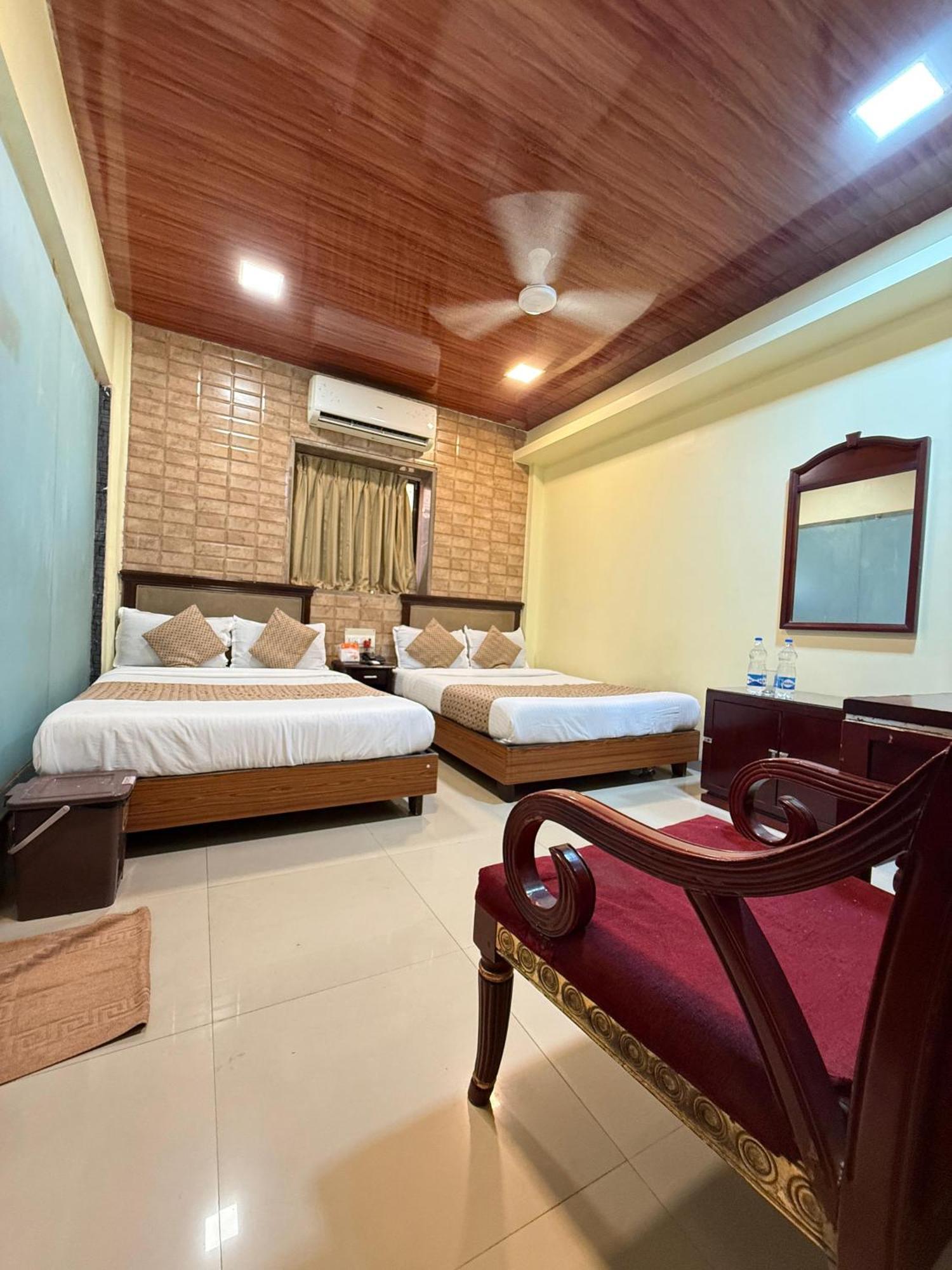 Hotel Gold Coast Mumbai Exterior foto