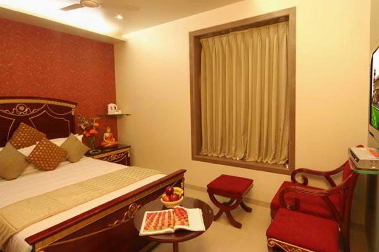 Hotel Gold Coast Mumbai Exterior foto