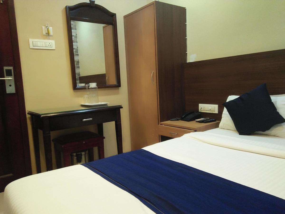 Hotel Gold Coast Mumbai Exterior foto
